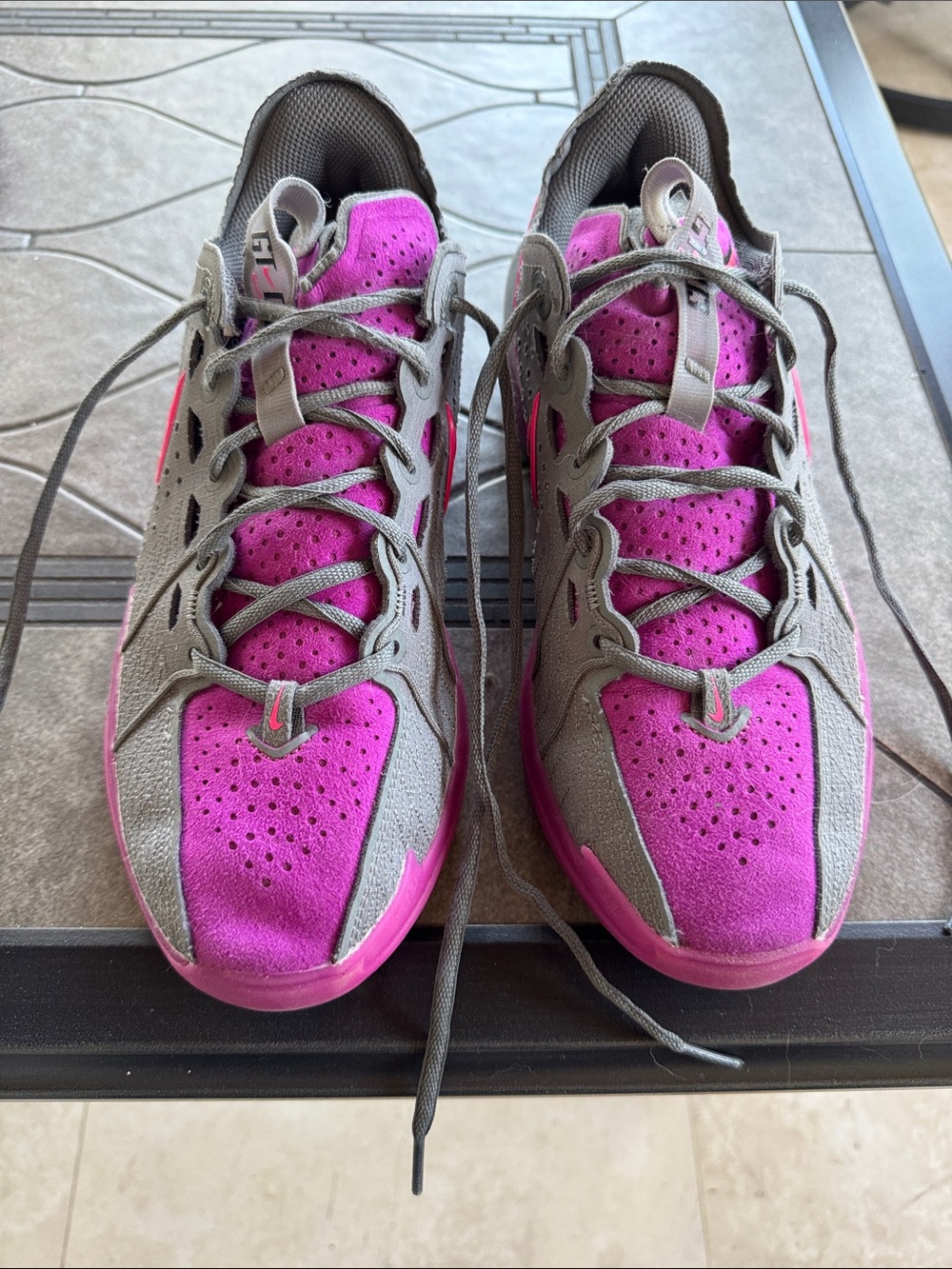 Women’s Nike Basketball Sneakers GT 03 Cut - Pink & Gray